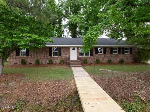 672 Charlie Williamson Road, Whiteville, NC 28472