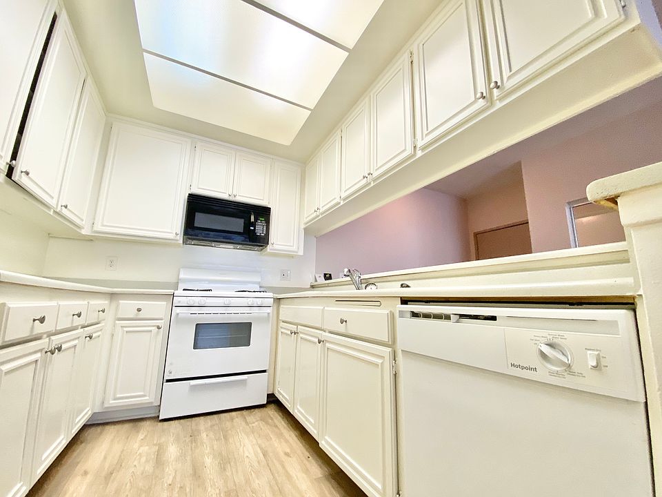 1st image of 11221 Richland Ave APT 209