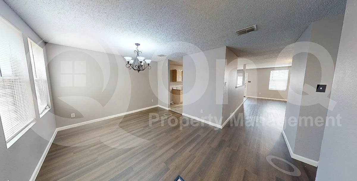 4 bed, 2.0 bath, 1952 sqft, $2,222 — Photo 3