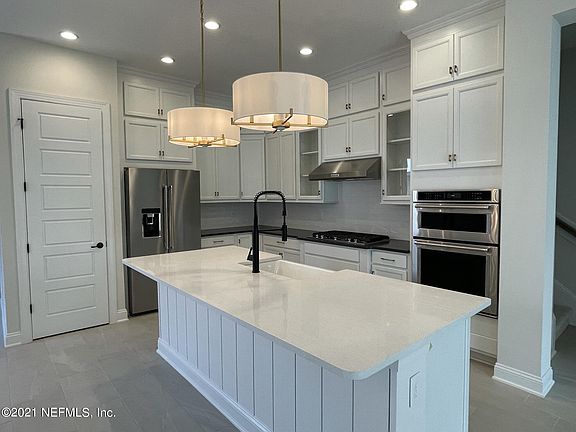 3rd image of 74 White Cypress Dr