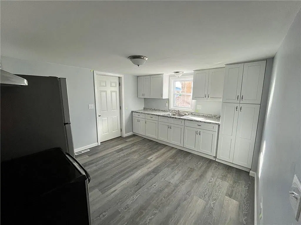 2 bed, 1.0 bath, 700 sqft, $1,849 — Photo 3