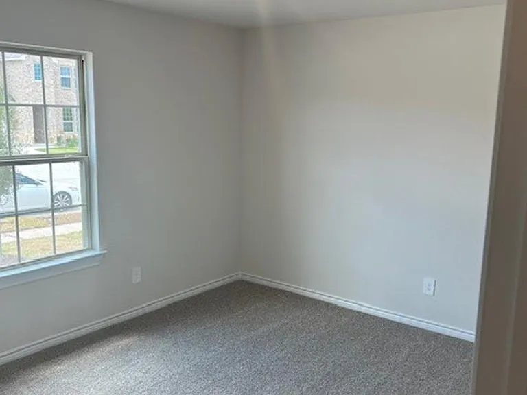 1403 Forever Way — Photo 11