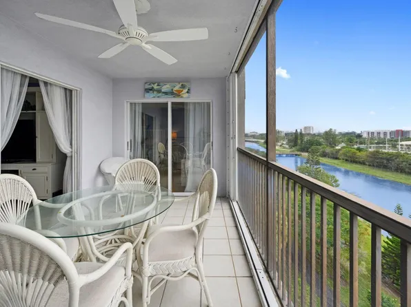 2202 S Cypress Bend Drive #807, Pompano Beach, FL 33069