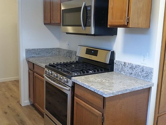 5th image of 6716 Woodlake Ave