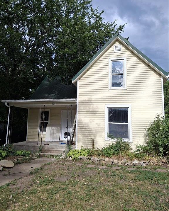 1st image of 608 N Cedar St