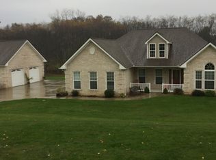 94 Wagner Rd, Evans City, PA 16033