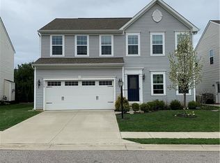 9150 Stonegate Cir, North Ridgeville, OH 44039