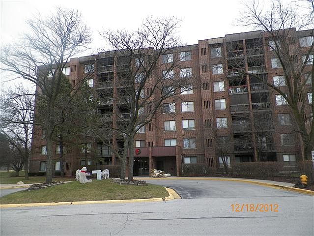 1st image of 400 Park Ave APT 417