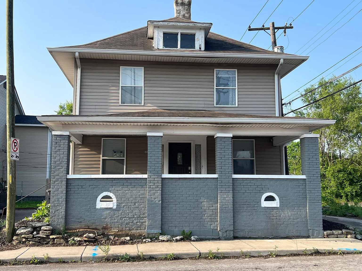 515 E 30th St photo 1