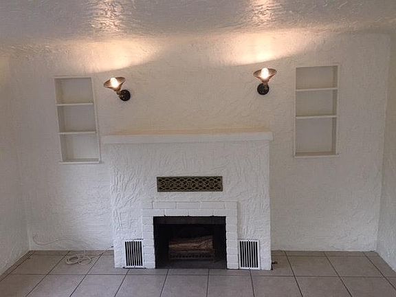 3rd image of 2502 E Seneca St