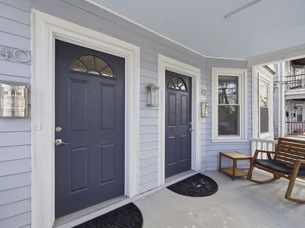40-42 Dexter St, Waltham, MA 02453