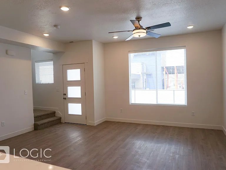 5484 W Ace Ct — Photo 4