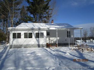 102 Penobscot Ave, Howland, ME 04448