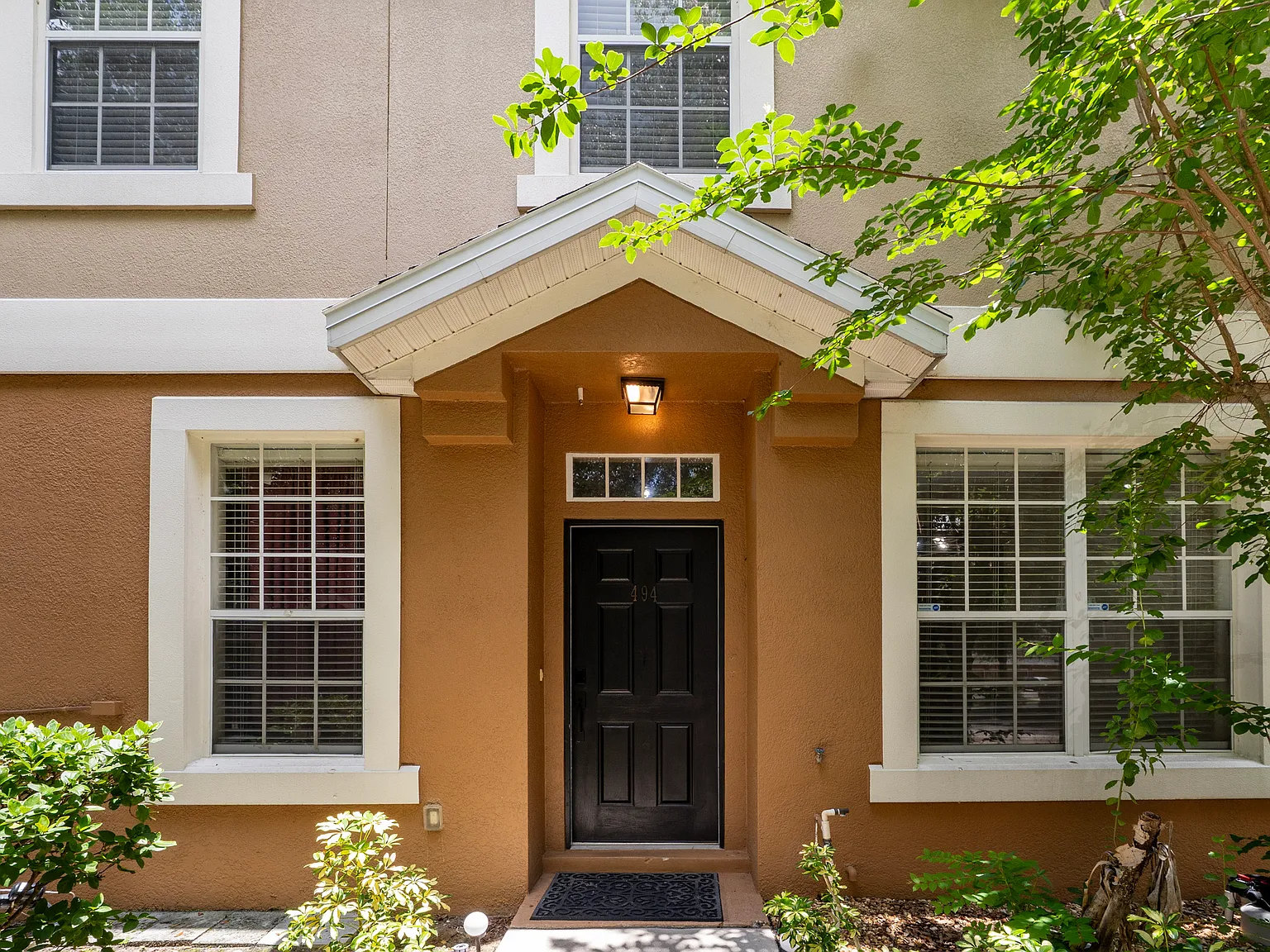 3 bed, 1740 sqft, $2,500 — Photo 2