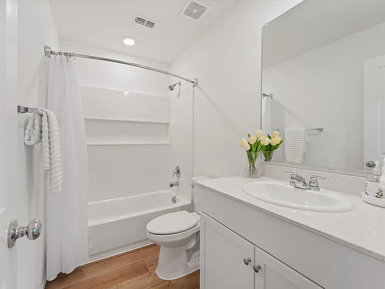2403 Hesperus Ave — Photo 15