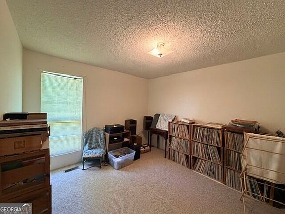 2nd image of 177 Rockingham Pl