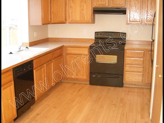 3rd image of 2834 Hannen St
