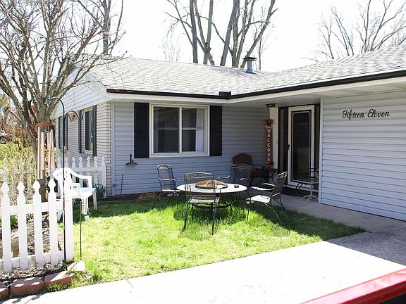3rd image of 1511 Birch Dr