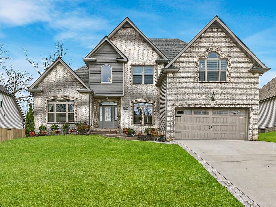 1st image of 1217 Castlewood Dr