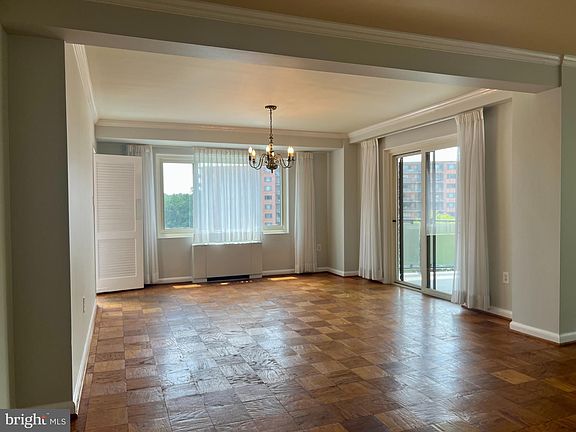 4th image of 4201 Cathedral Ave NW #924EA