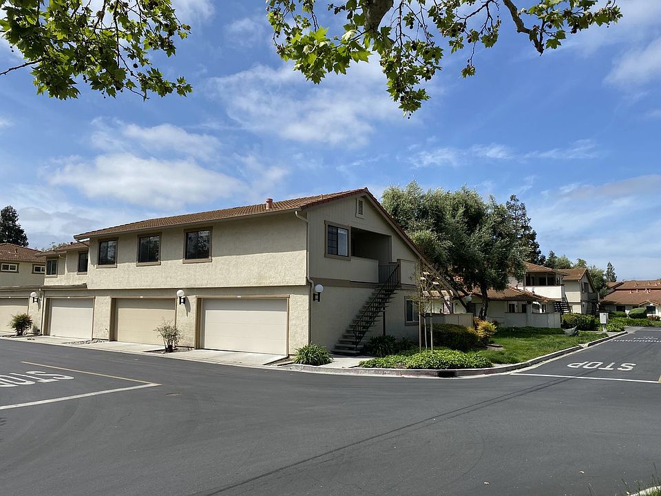 1st image of 5423 Colony Green Dr