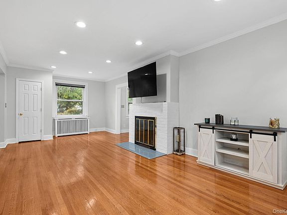 5th image of 24 Wesley Avenue