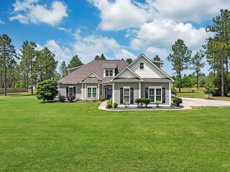 1st image of 118 Balmoral Dr