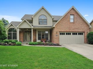 2316 Moonlight Ct, Naperville, IL 60565