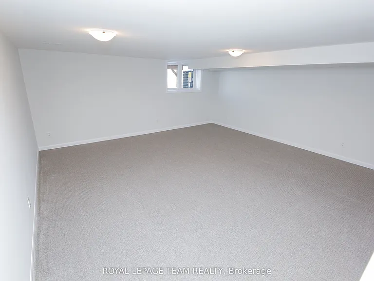 645 Hamsa St — Photo 41