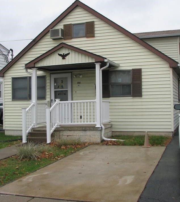 86 Lackawanna Avenue