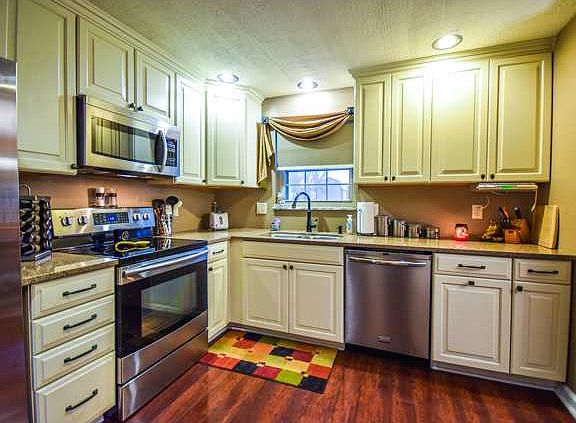 3rd image of 2258 Cherry Oak Dr