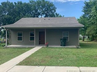 108 E Maple St, Skiatook, OK 74070