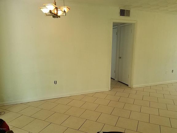 4th image of 118 Bouganvillea Dr