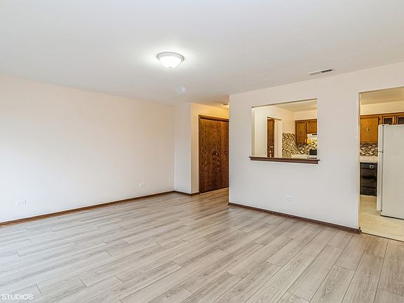 2nd image of 5010 N Austin Ave APT 303