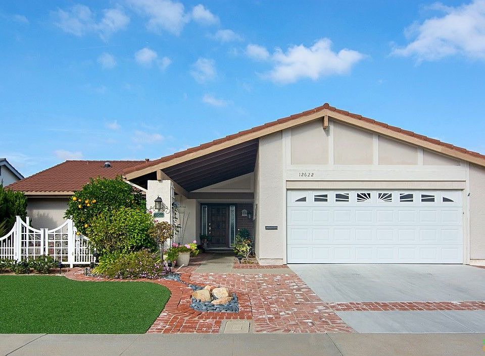1st image of 12622 Bendito Dr