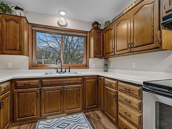 4th image of 1030 4th Ave NW