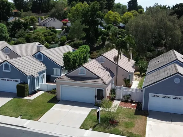 16 Indian Hill Ln, Laguna Hills, CA 92653
