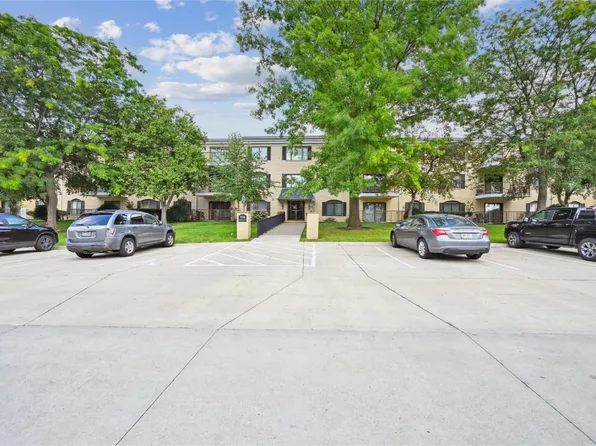 190 Cottage Grove Ave SE APT 212, Cedar Rapids, IA 52403