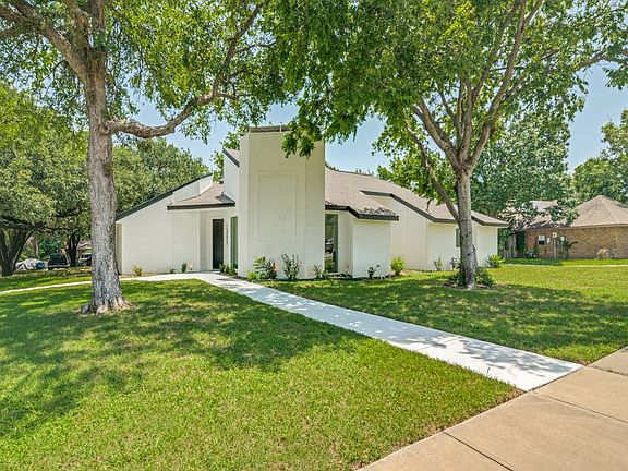 2nd image of 1202 Quail Hollow Dr