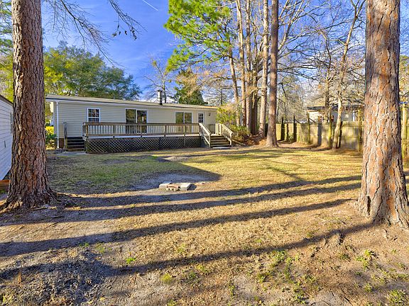 3rd image of 160 Grapevine Rd