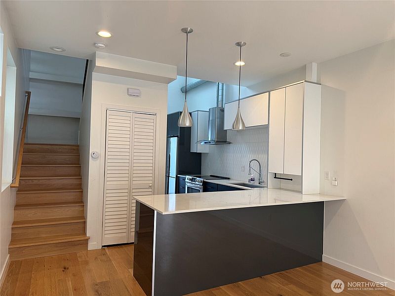 4th image of 6317 34th Avenue