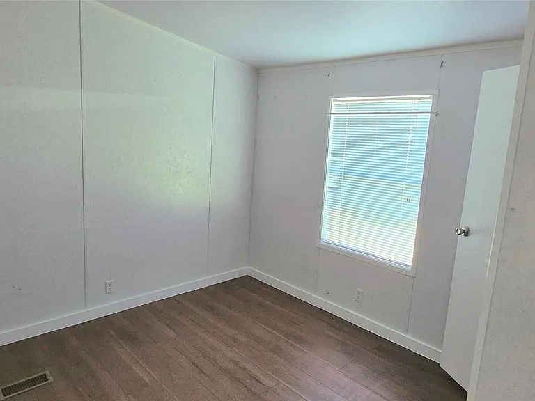 24430 Oak Hollow Blvd — Photo 21