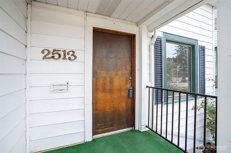 4th image of 2513 Cedar Street