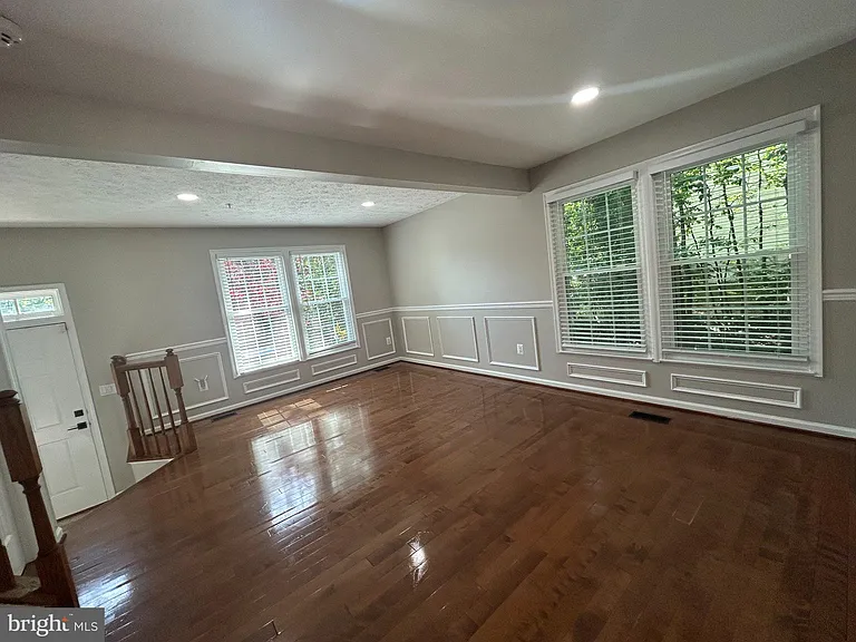 8616 Accokeek St — Photo 9