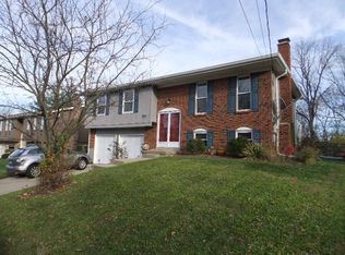 2578 Meadowmar Ln, Cincinnati, OH 45230