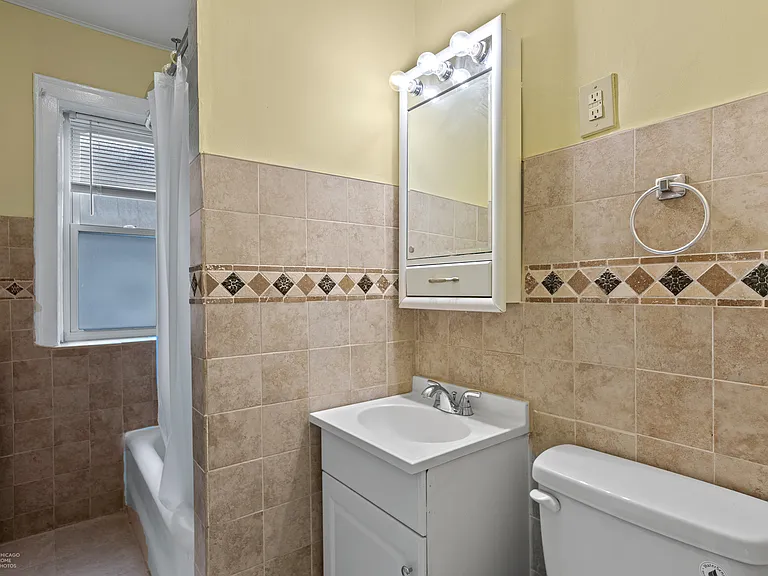 6726 N Bosworth Ave #1S — Photo 31