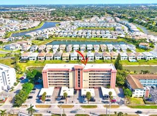 1101 Crystal Lake Dr APT 702, Pompano Beach, FL 33064