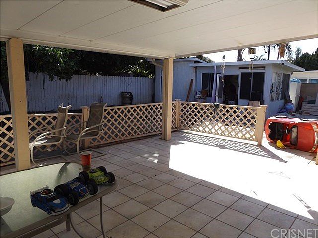 2nd image of 1560 W Chateau Ave