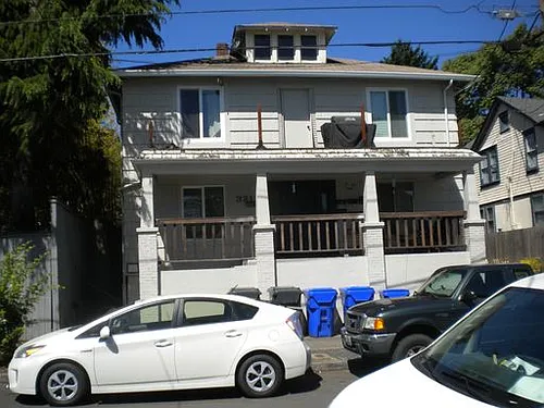 3211 SE 11th Ave Photo 1