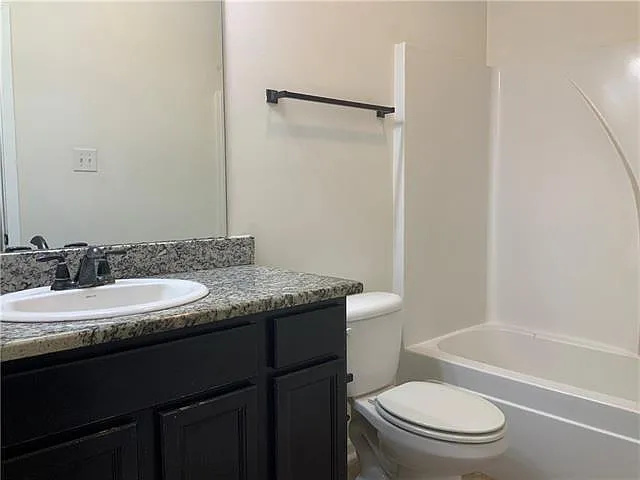 11112 Regency Ave — Photo 13